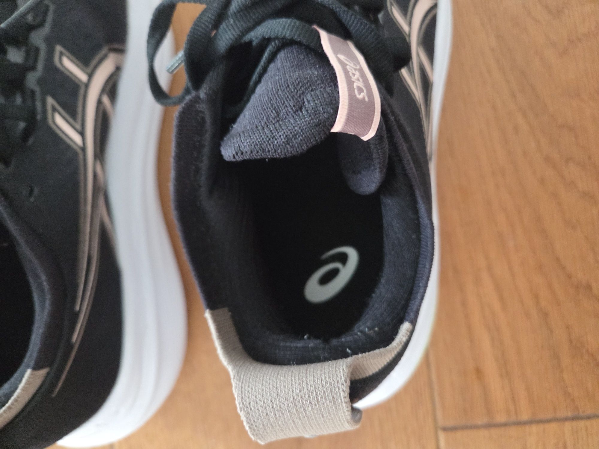 Asics Gel-Nimbus 27 (r.40) - jak nowe - gwarancja