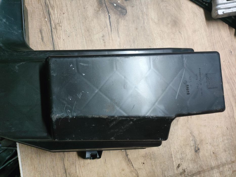 Audi A4 B6 subwoofer kombi wmacniacz