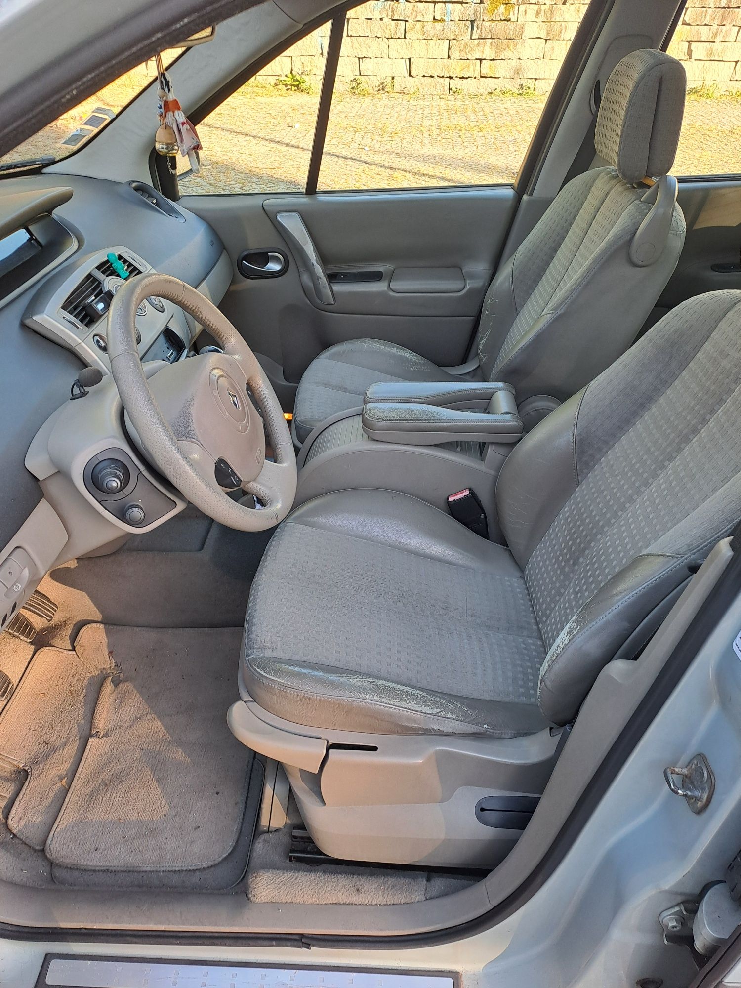 Renault Scenic 1.9 full extras