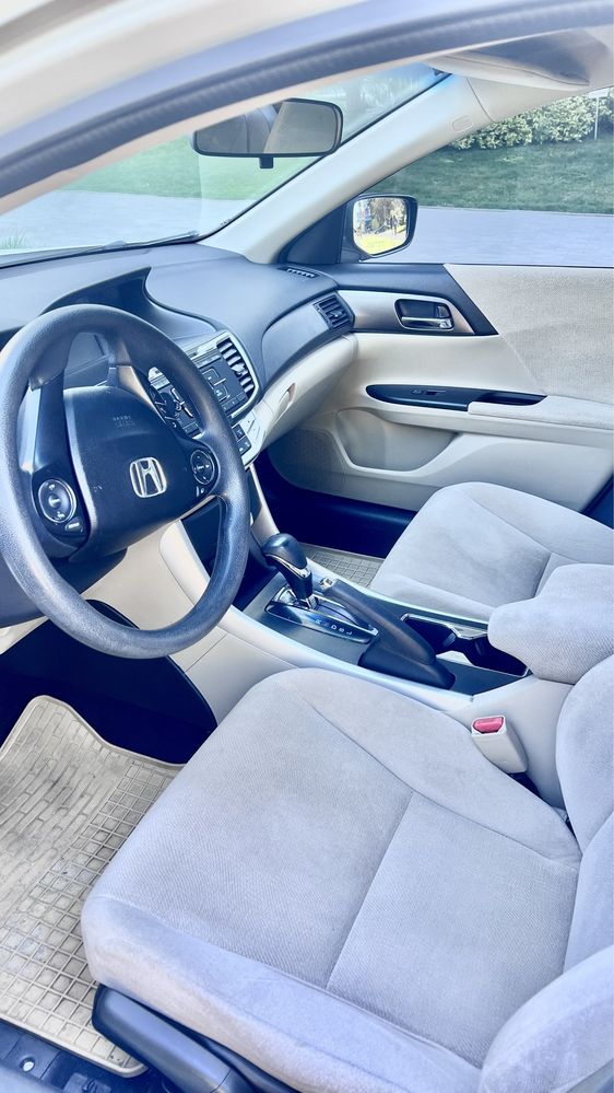 Продаж авто Honda Accord. 2013 року. Бензин. АКП