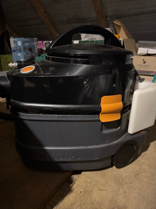 Продам миючий пілосос Philips