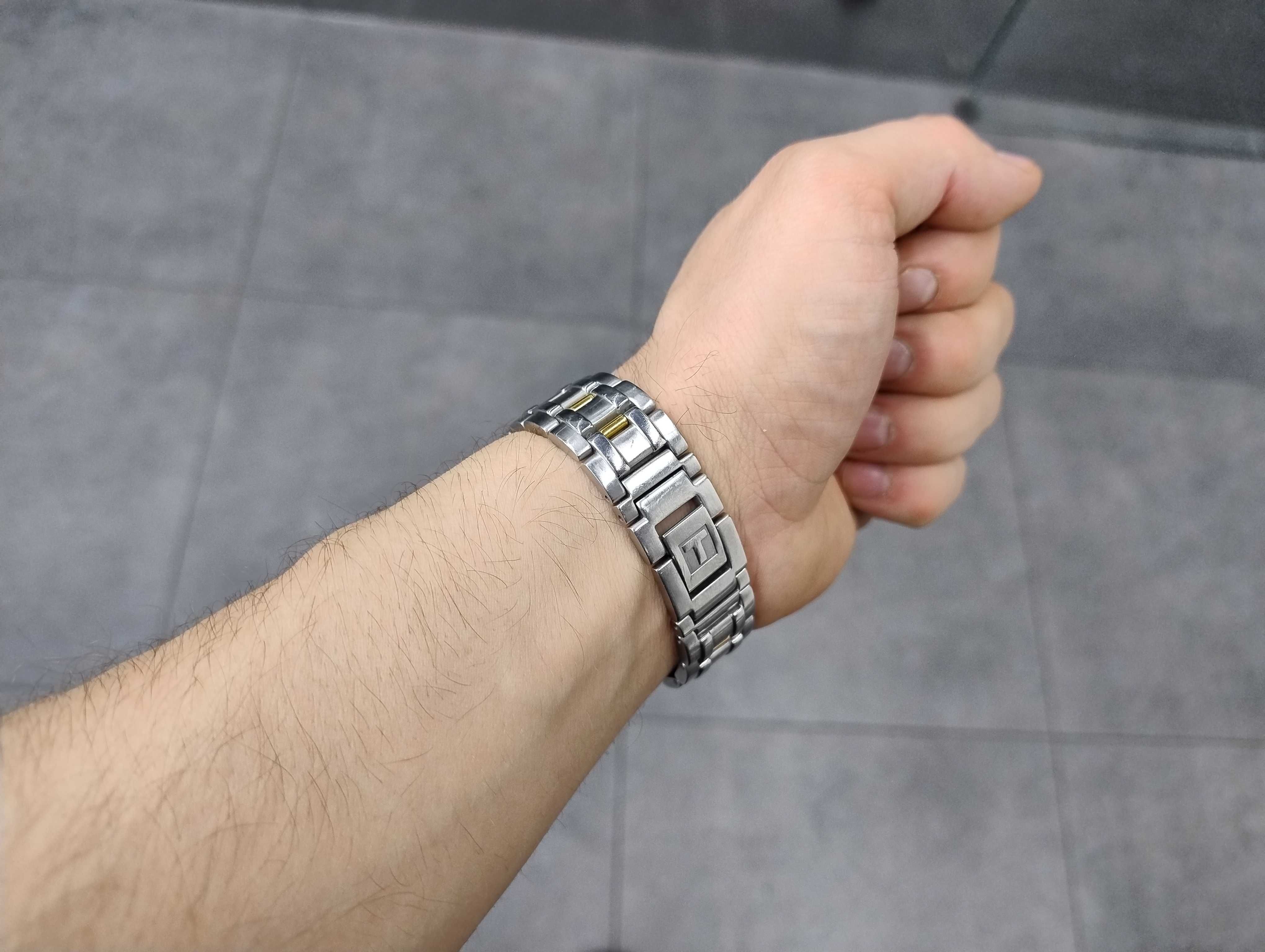 Przepiękny Zegarek Tissot dual time Oryginalny stal Bransoleta Swiss !