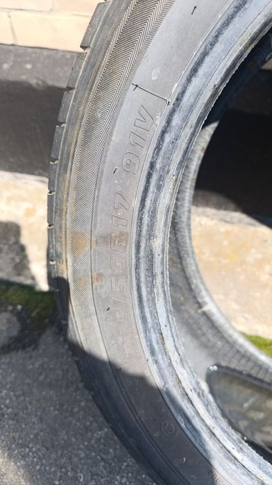 Резина, Шини 215/50/R17 Kumho