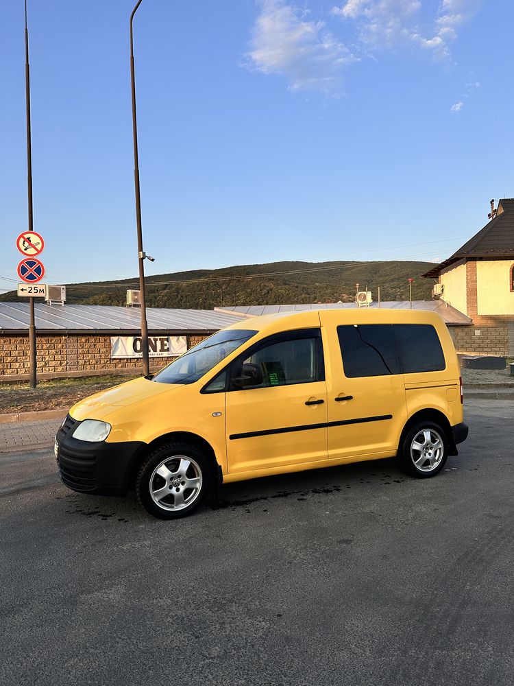 Продам Volkswagen Caddy 2005 рік