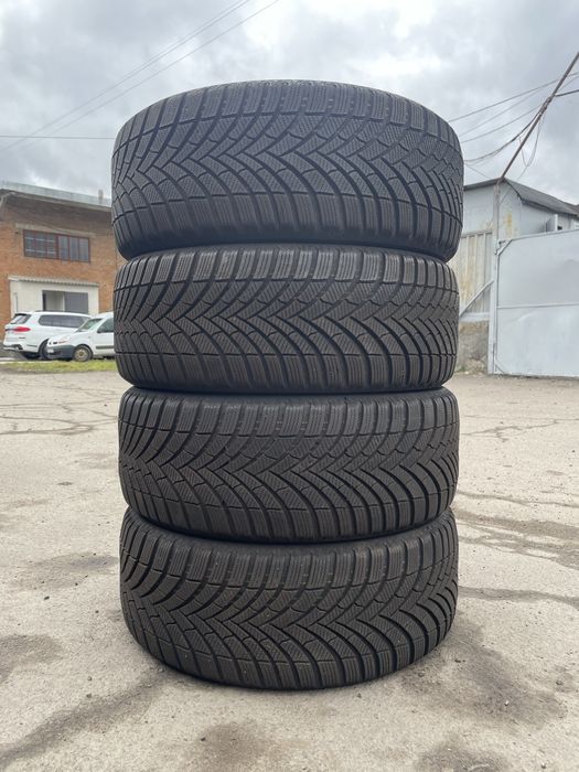 Практично нові зимові шини Semperit 225/50 R17
