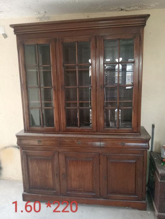 Cristaleira bom estado