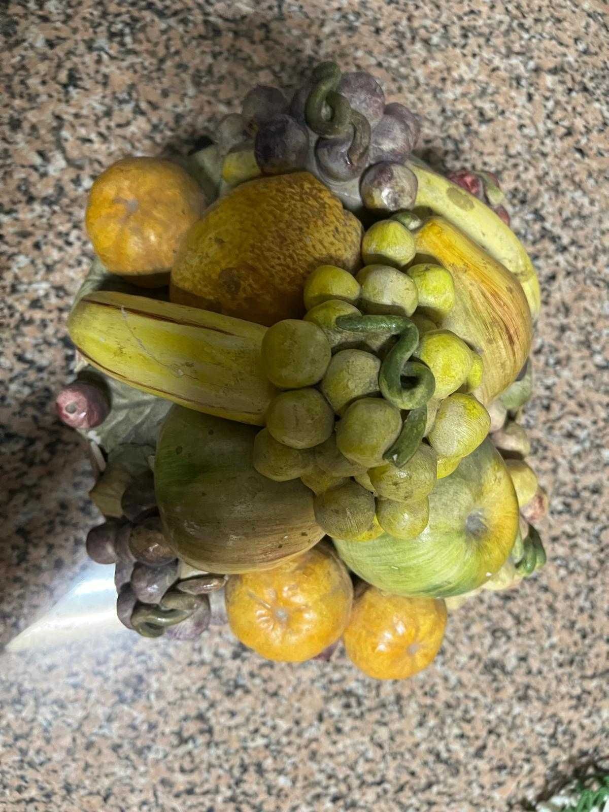 Frutas decorativas + vaso  em cerâmica