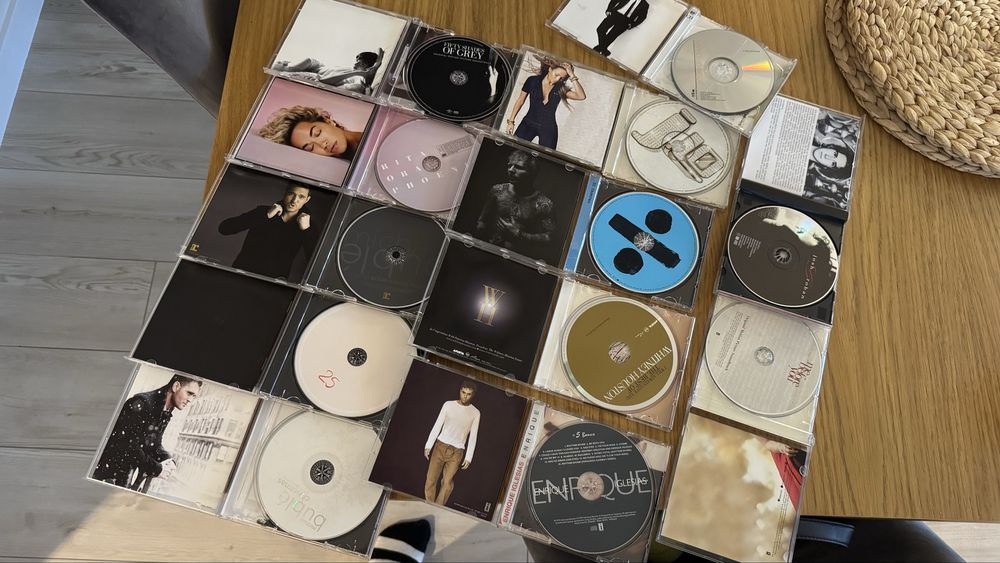 Zestaw płyt CD z muzyką