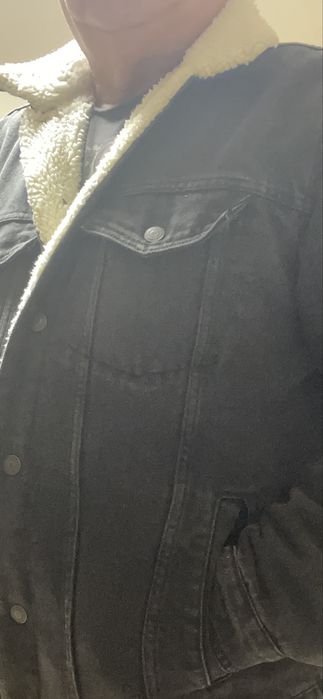Продам джинсову куртку всесезона XL, купували в офіціалі,