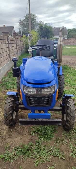 Продається мінітрактор Зубр з причіпом