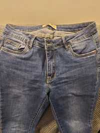 Spodnie jeans skinny zdobione