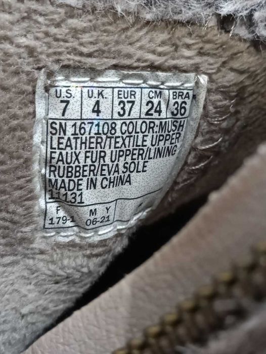 Кожаные женские ботинки Skechers Snowboots Easy Going Оригинал