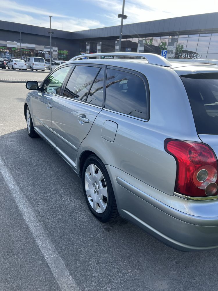 Продам Toyota Avensis 2008