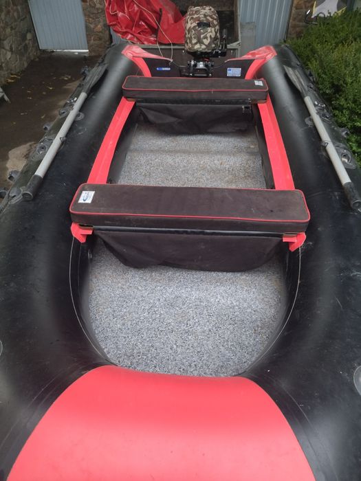 Надувная лодка Captain Hunter 370