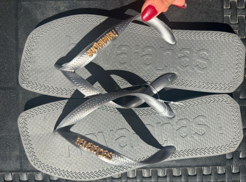Havaianas cinza com etiqueta 38/39