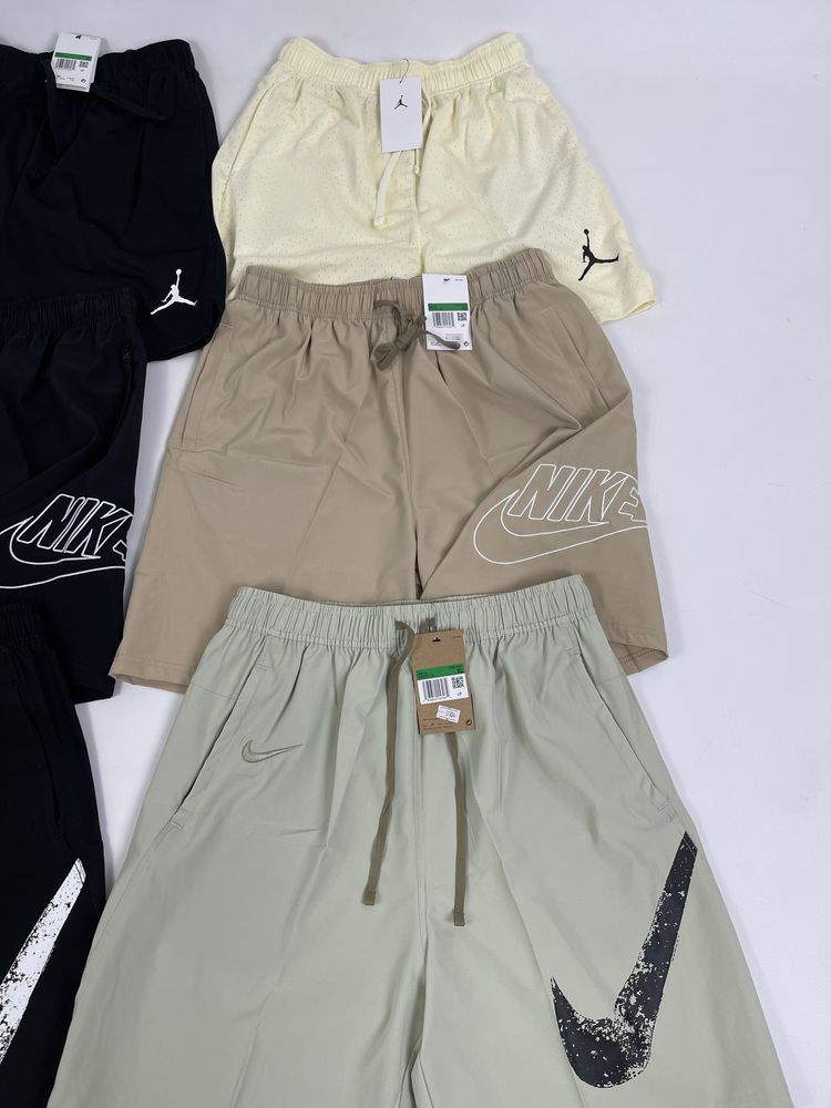 РОЗПРОДАЖ! Нейлонові шорти Nike / можливий опт
