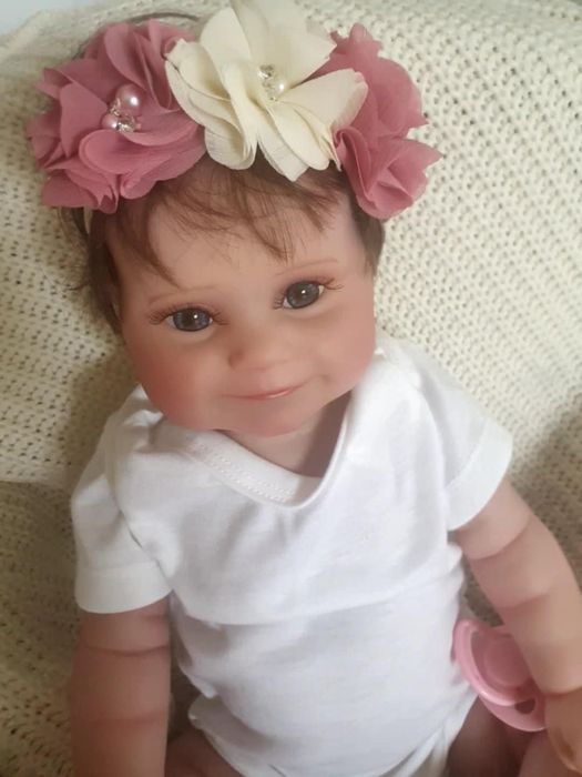 Realistyczna lalka Reborn Nowa śliczna z akcesoriami silikonowa