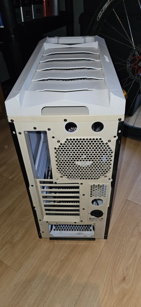 Caixa pc ( aerocool xpredator x 3 )
