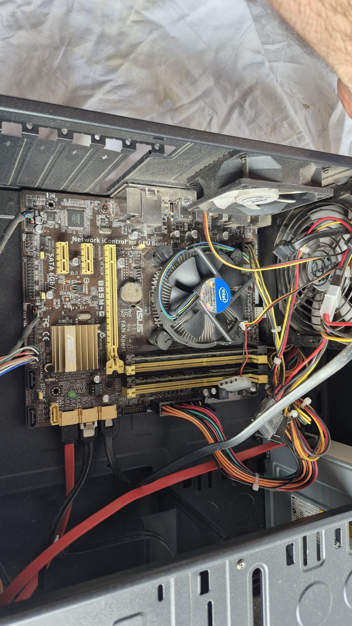 komputer Płyta główna ASUS B85M-G + i3-4130 8GB RAM zasilacz radix 450