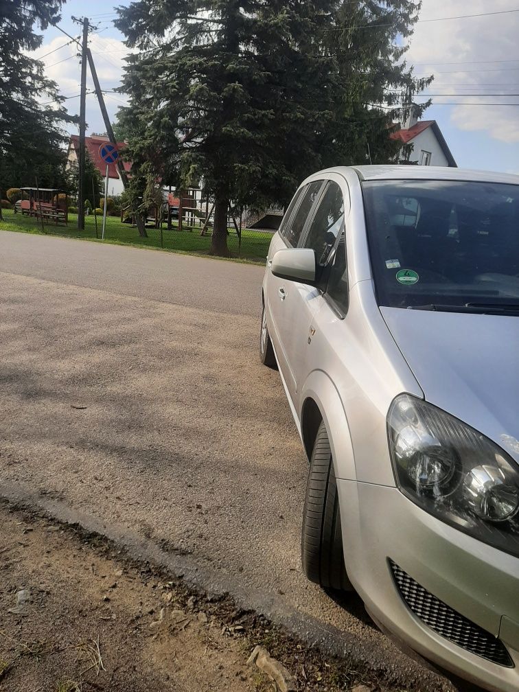 Opel Zafira Automat 1.9 cdti