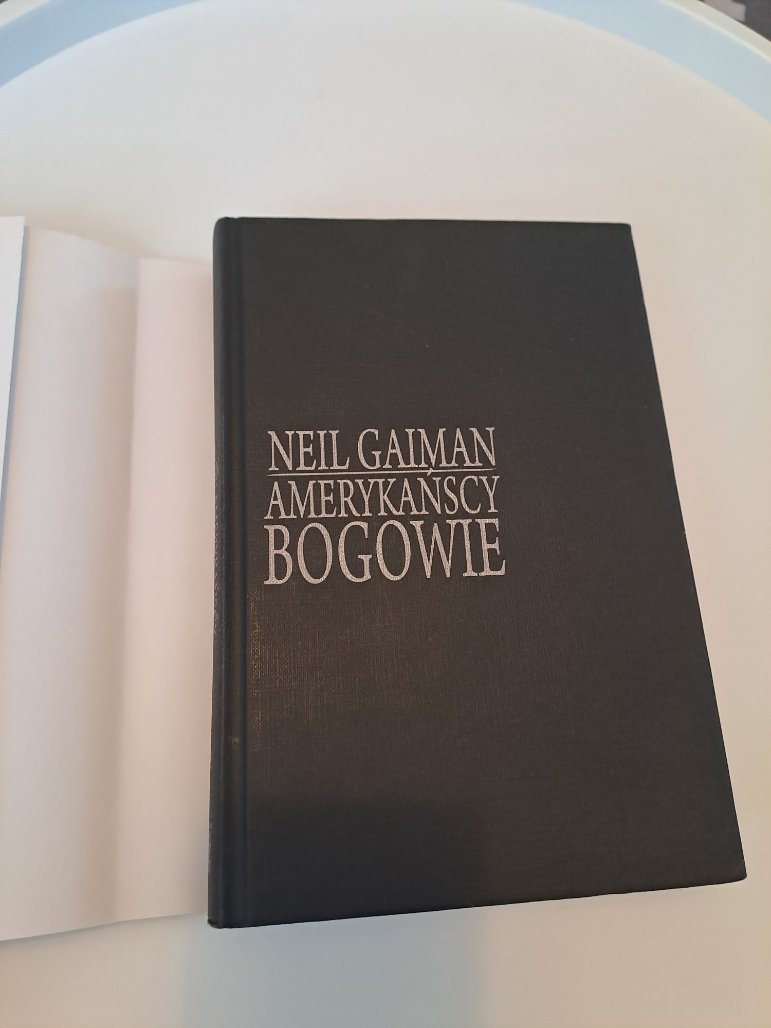Amerykańscy Bogowie Neil Gaiman