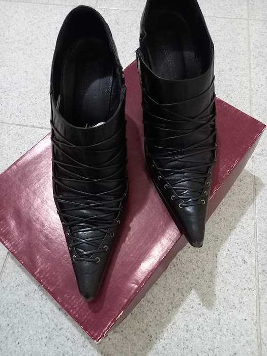 Botins pretos salto