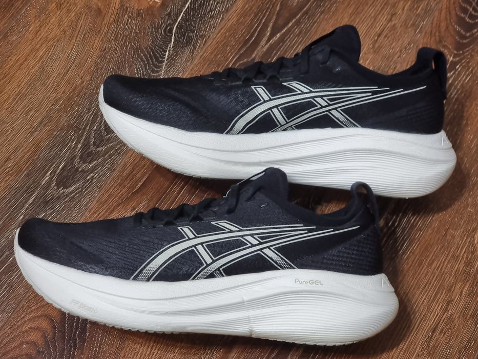 Оригінал 100% чоловічі кросівки asics nimbus 27   eur 48