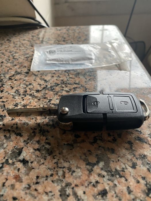 Carcaça Nova e com placa de codificação para VW já com autocolante