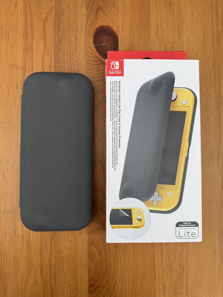 Nintendo Switch Lite Hyrule Edition