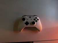 Pad XBOX One Biały