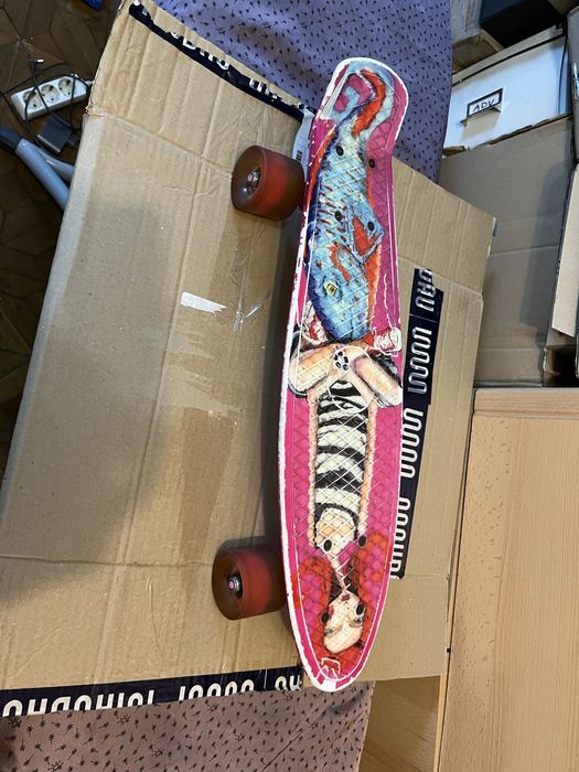 Дитячий Penny Board з світящимися колесами.