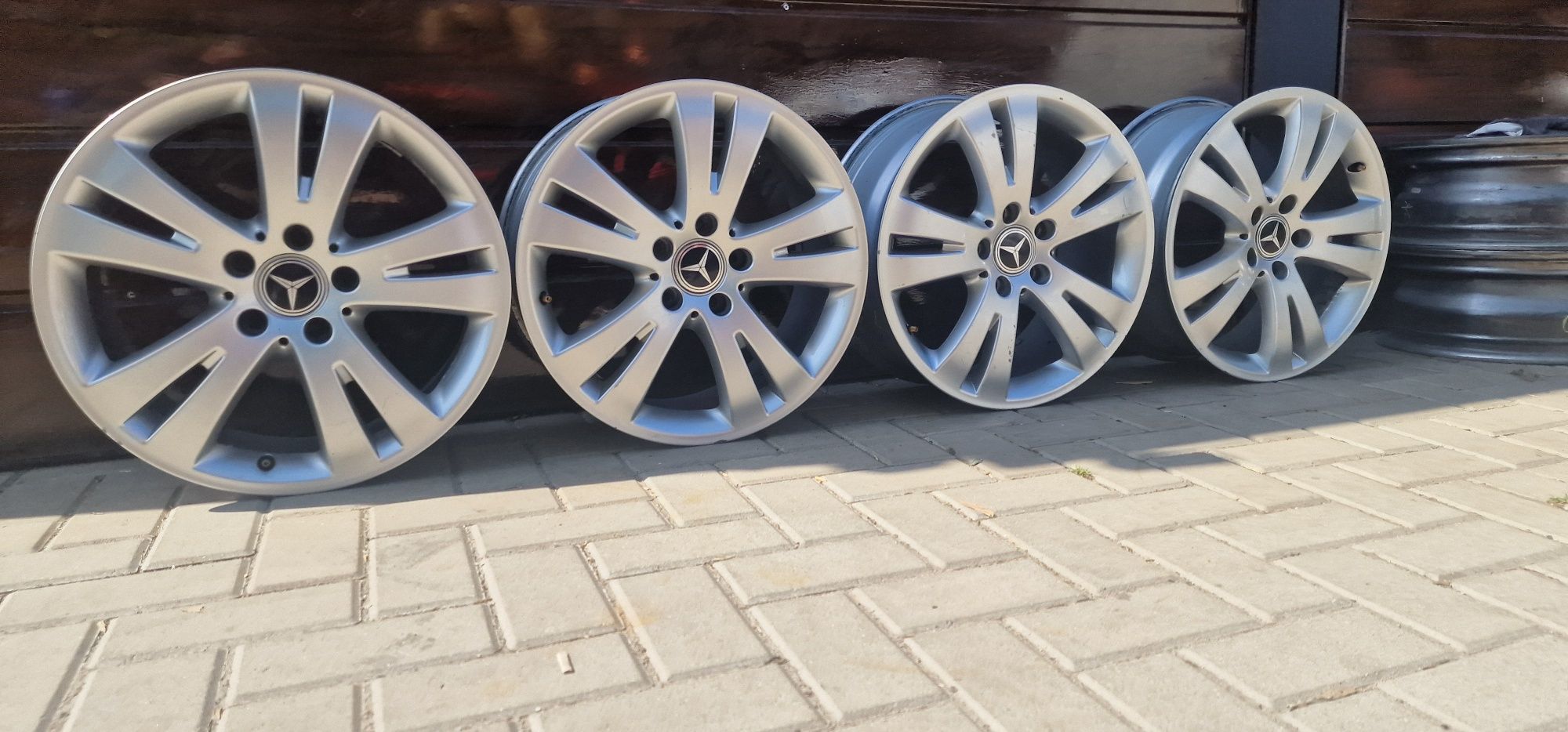 Felgi Aluminiowe Mercedes C-Klasa W-204-R17 5x112 ET47-7.5J
