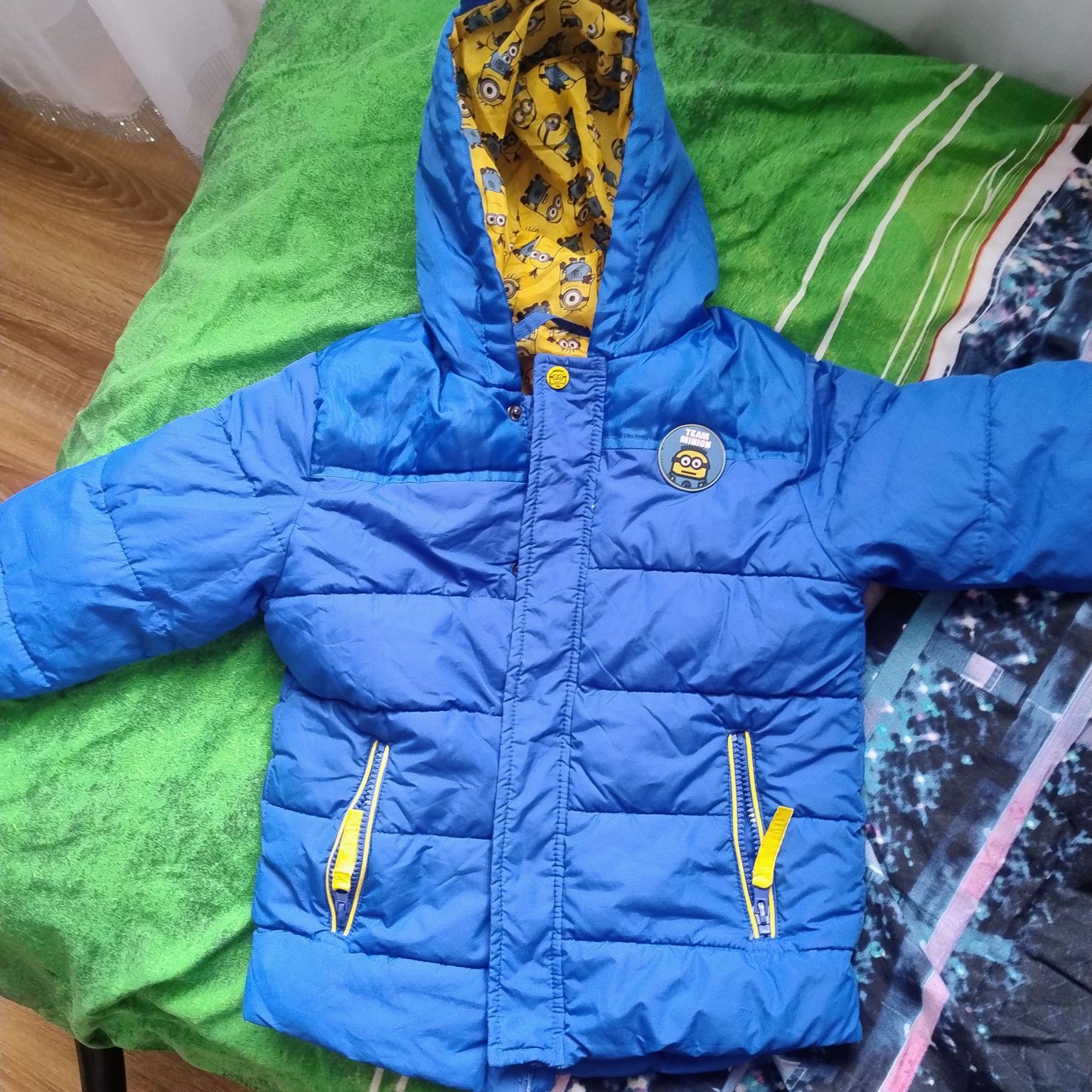 Kurtka jesienno zimowa Minionki 8 lat