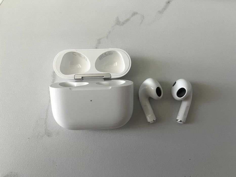 Навушники Apple AirPods 3 MagSafe Charging Case