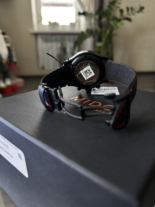 Новые швейцарские  часы-хронограф  Mido Multifort M0256273606100