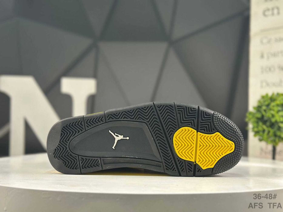 "Buty Trampki" Jordan 4_Retro Thunder _R.41
