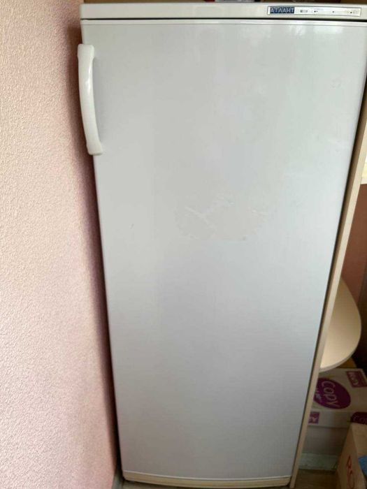 Продам морозильну камеру Атлант
