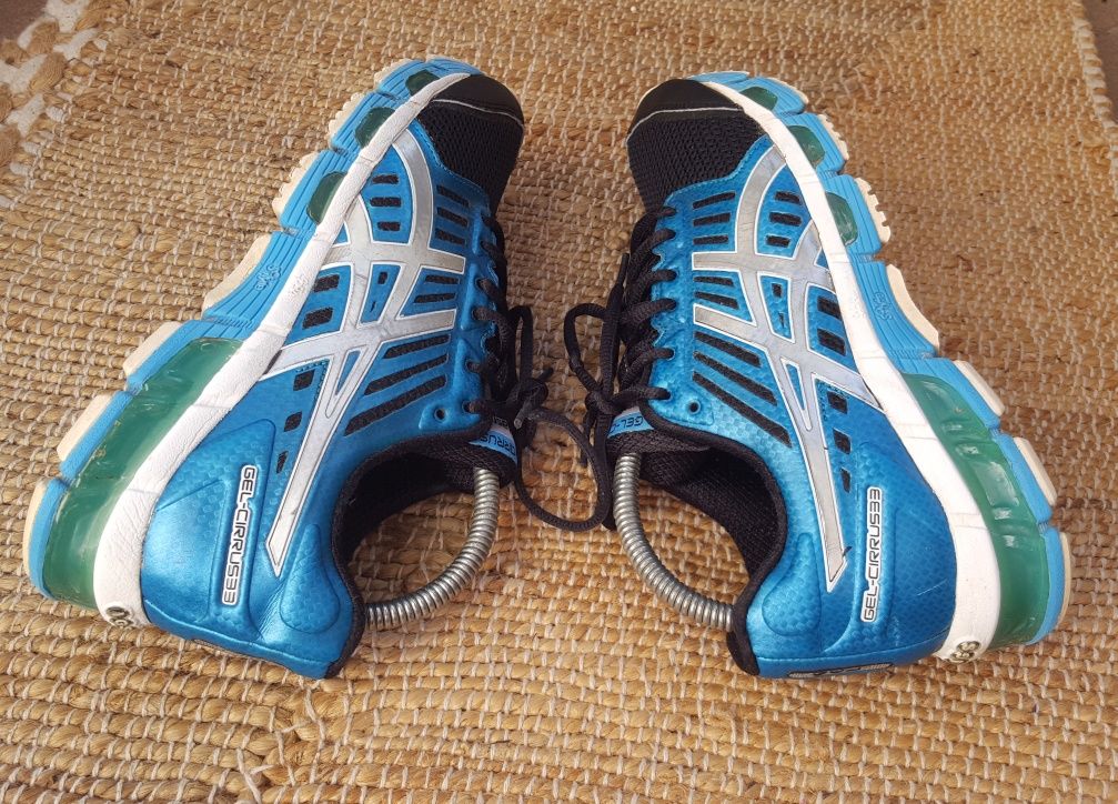 Asics w rozmiarze 39