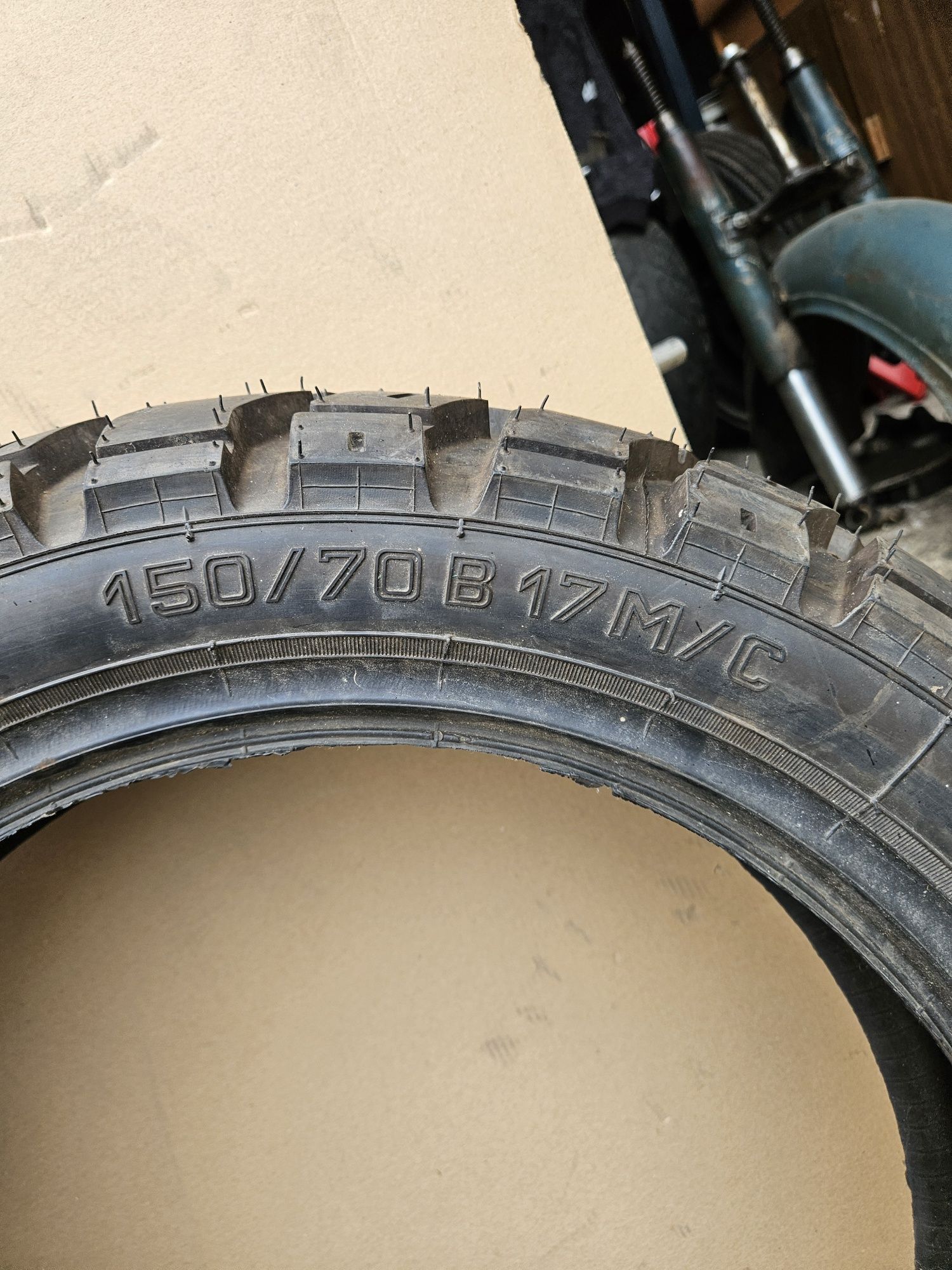Nowe leżakowane Opony haidenau scout (150/70 r17 i 110/80 r 19)