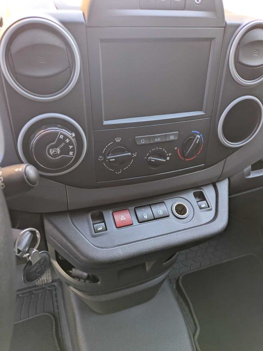 Citroën Berlingo Comercial 3 lugares Cx Automática