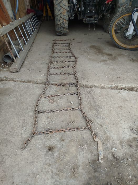 Продам ланцюги до мінітрактора на шини 11.2 24R