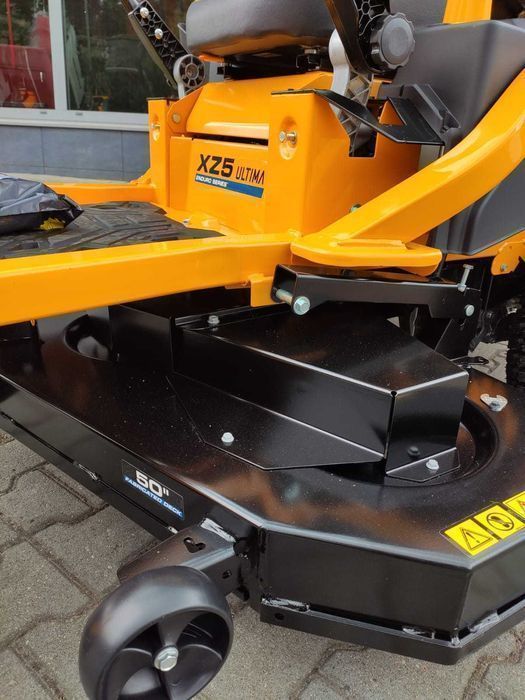 Traktor Zero-Turn Cub Cadet XZ5 L 127 KAWASAKI
