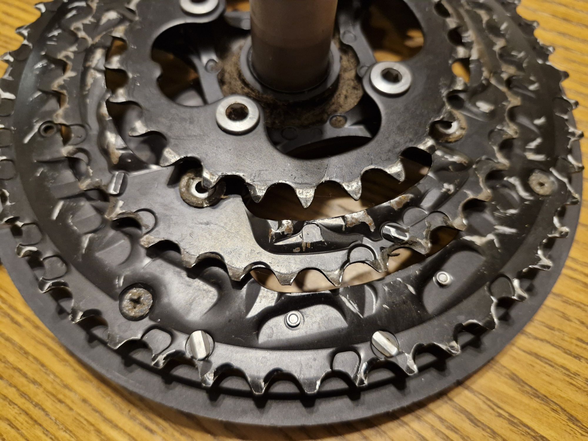 Korba Shimano Deore FC-T6010 Osłona Hollowtech