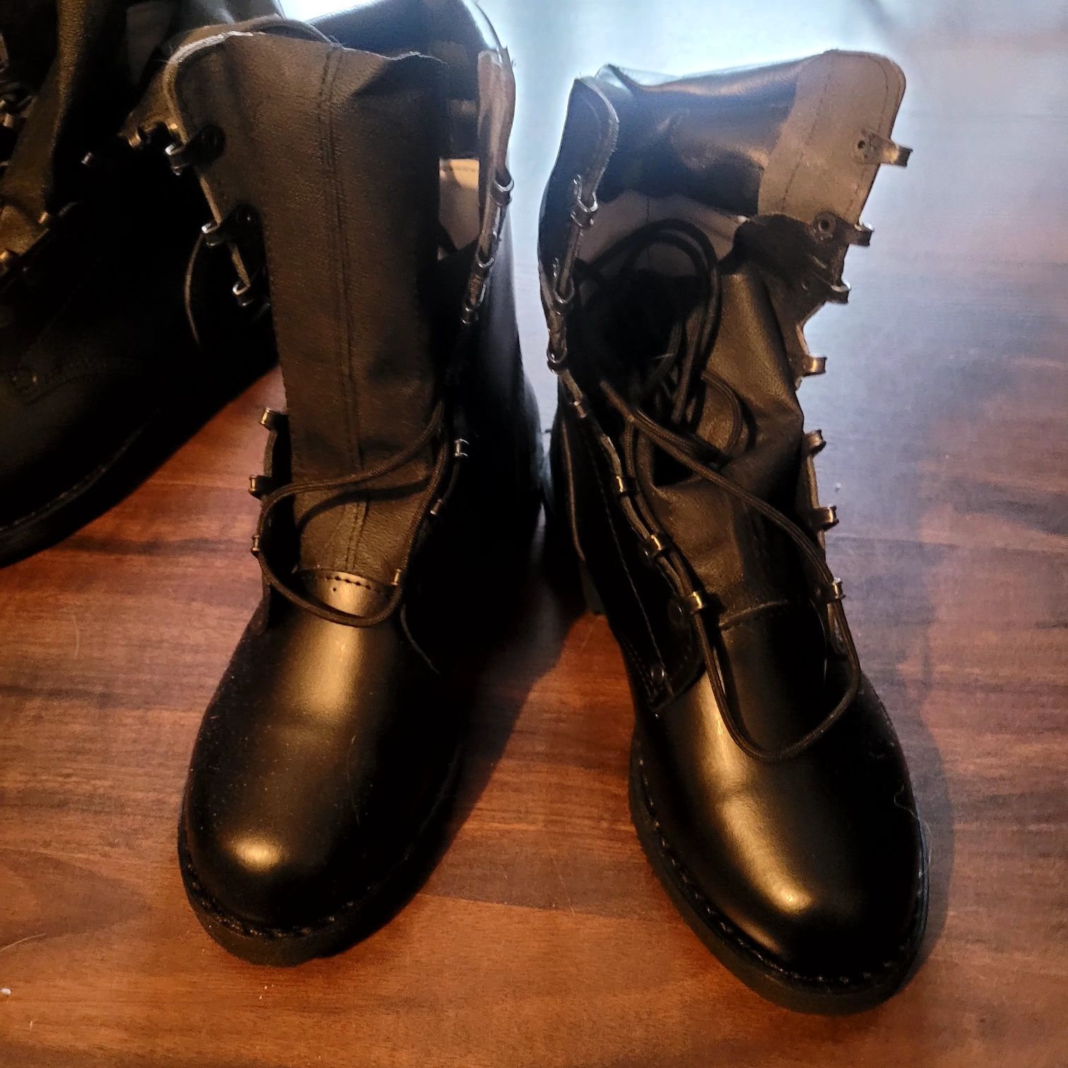 Wojskowe,trekingowe, skórzane buty r.39. Militaria 39