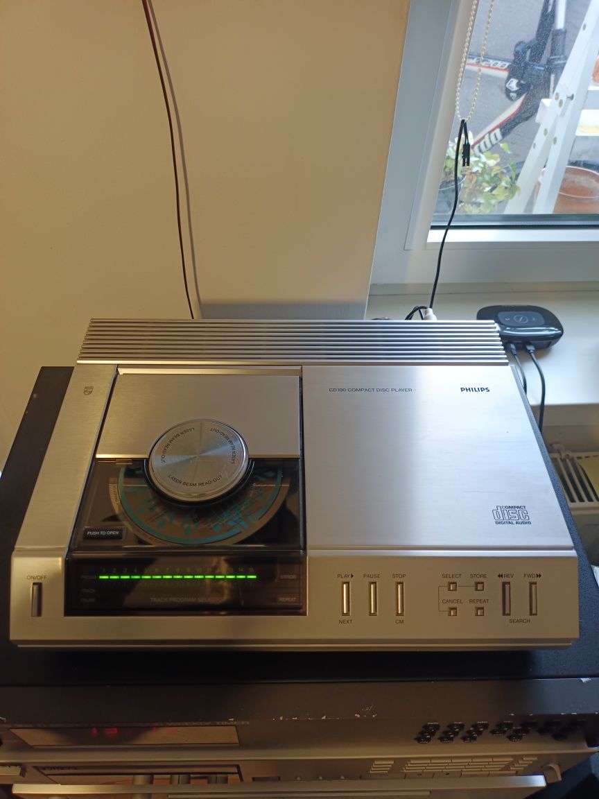 CD  Philips. CD  100