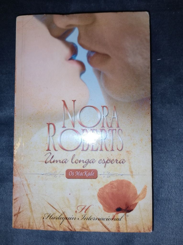 Livro " Uma longa espera "