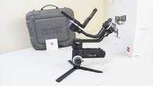 Stabilizator Gimbal Zhiyun Crane 3 s. Lepszy od Ronina
