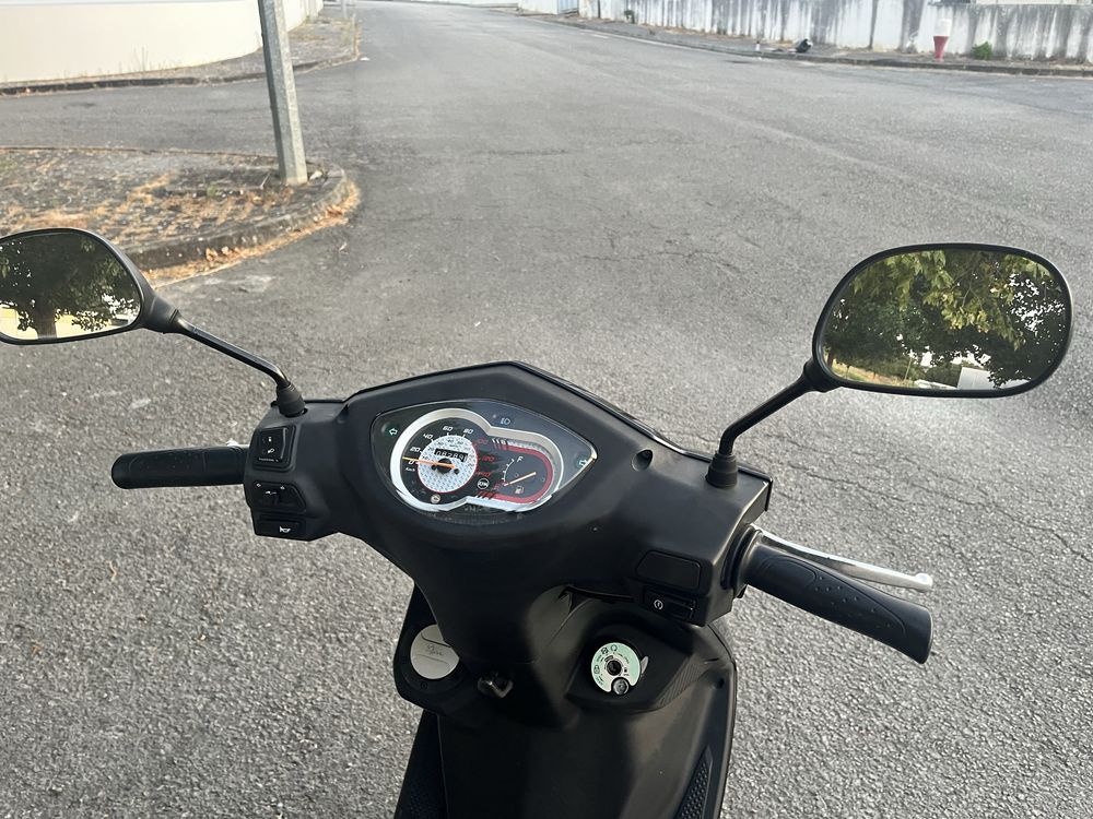 SYM Orbit 3 125 – Ano 2022 – Apenas 8.000 km