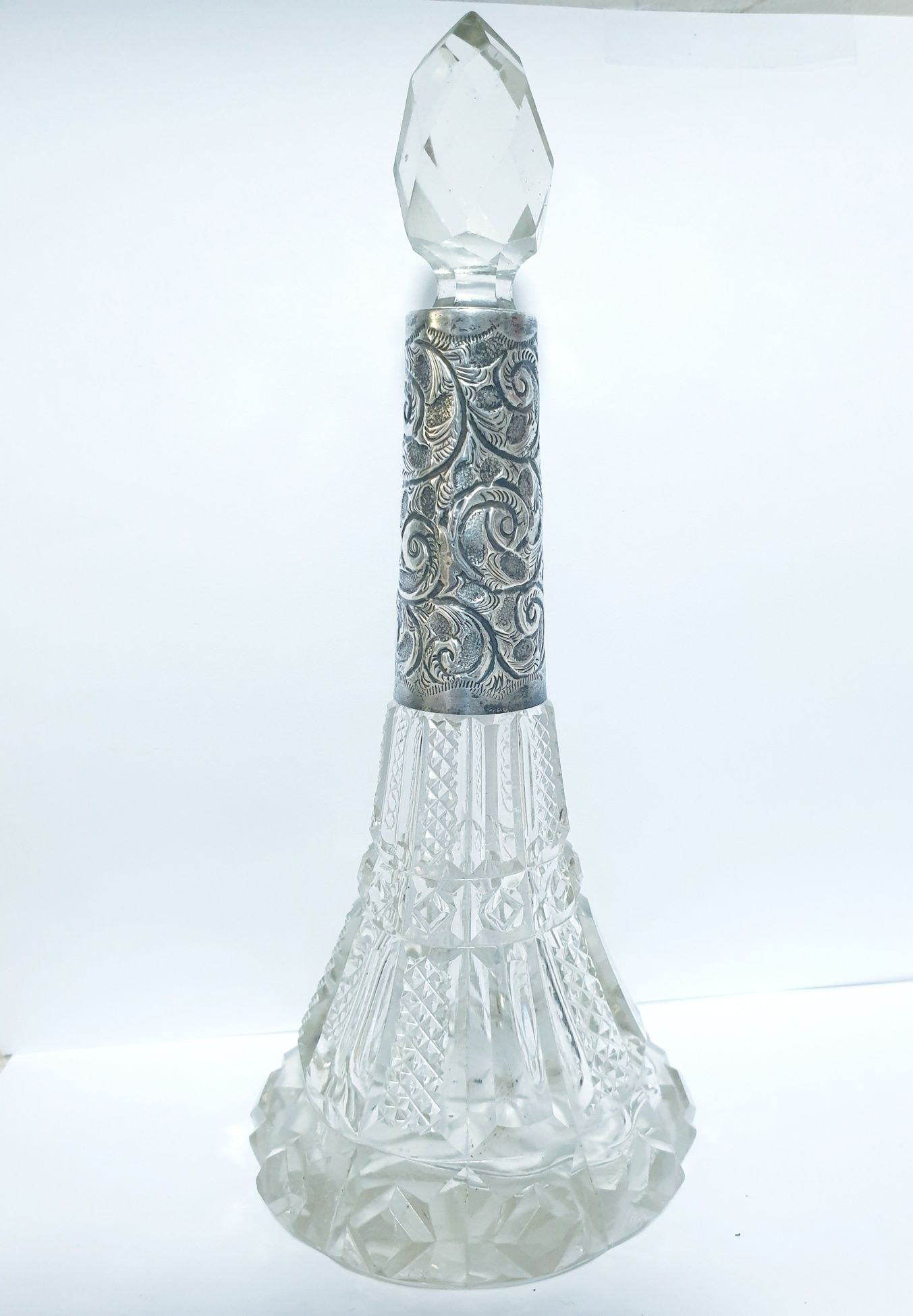 Antigo frasco de perfume em cristal lapidado com prata inglesa
