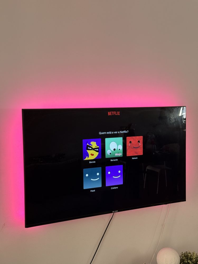 Tv 55 polegadas com led e suporte para parede